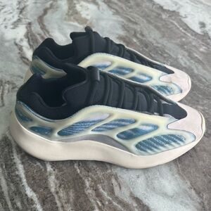 Adidas Yeezy 700 V3 Kyanite